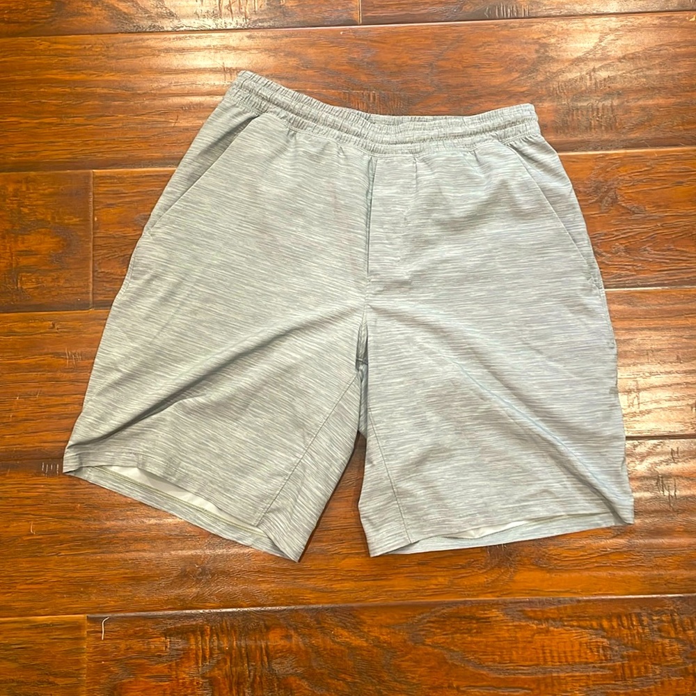 Lululemon pace breaker short size M 9in inseam